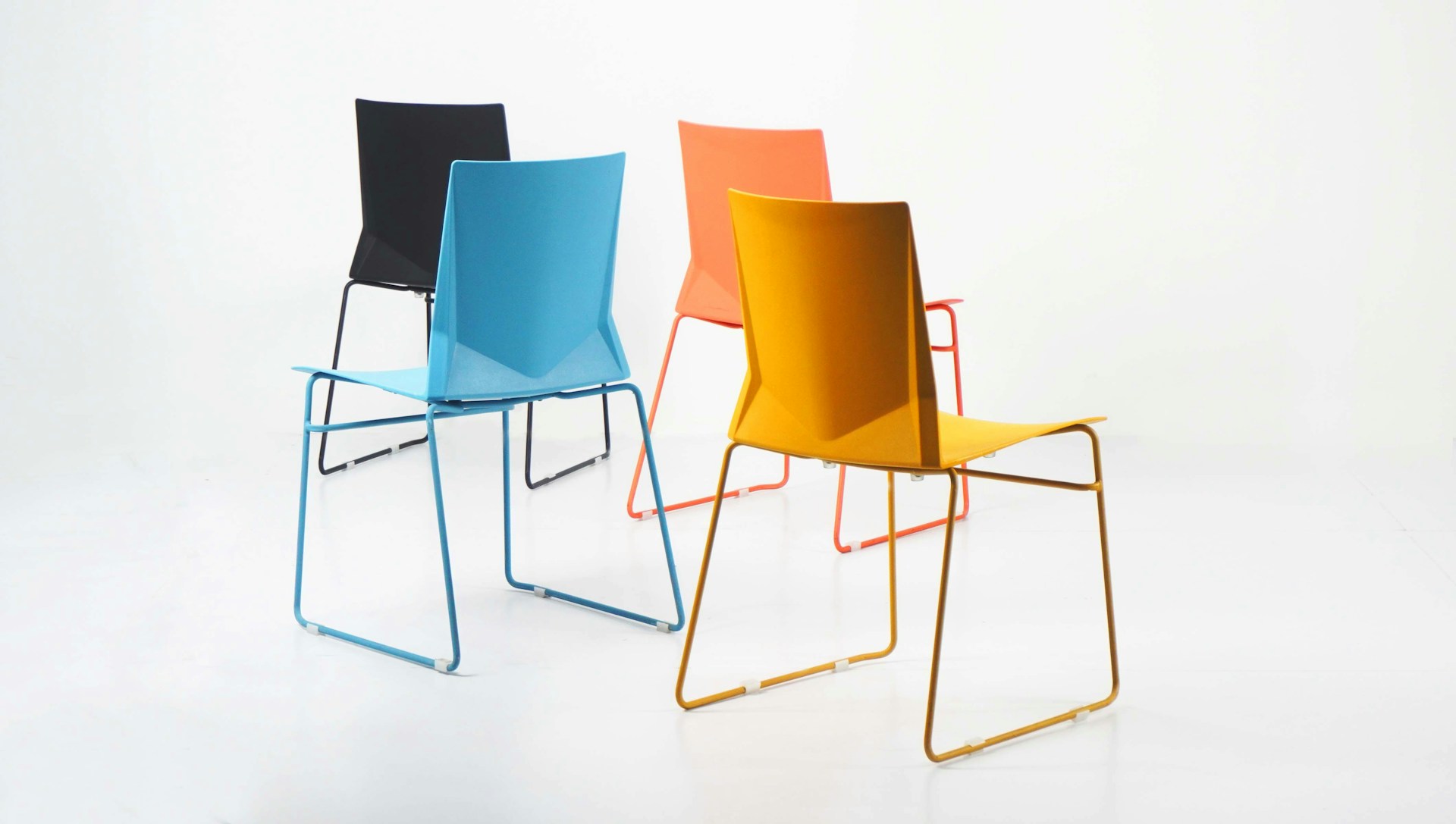 Čištění plastových židlí a stolů | Zidlestoly.cz